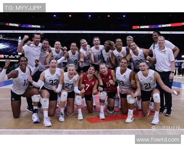 美国女排与塞尔维亚激战第五局精彩回顾与赛后分析