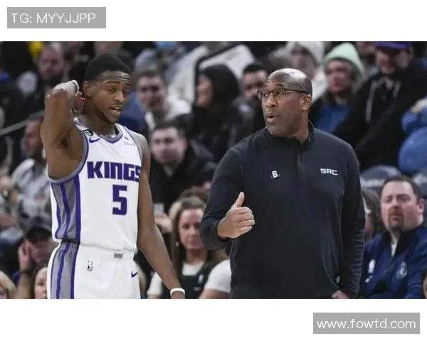 国王队与开拓者队激战正酣谁能在西部争夺战中笑到最后